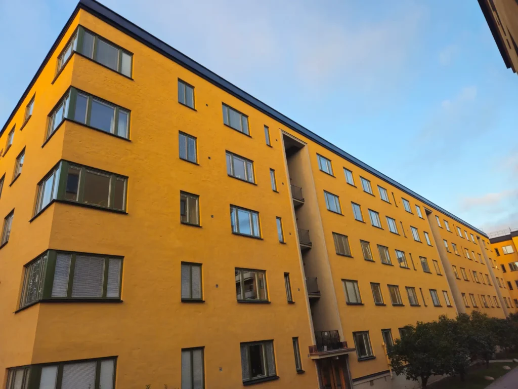 renovering av fasad på Lundagatan 36 i Stockholm
